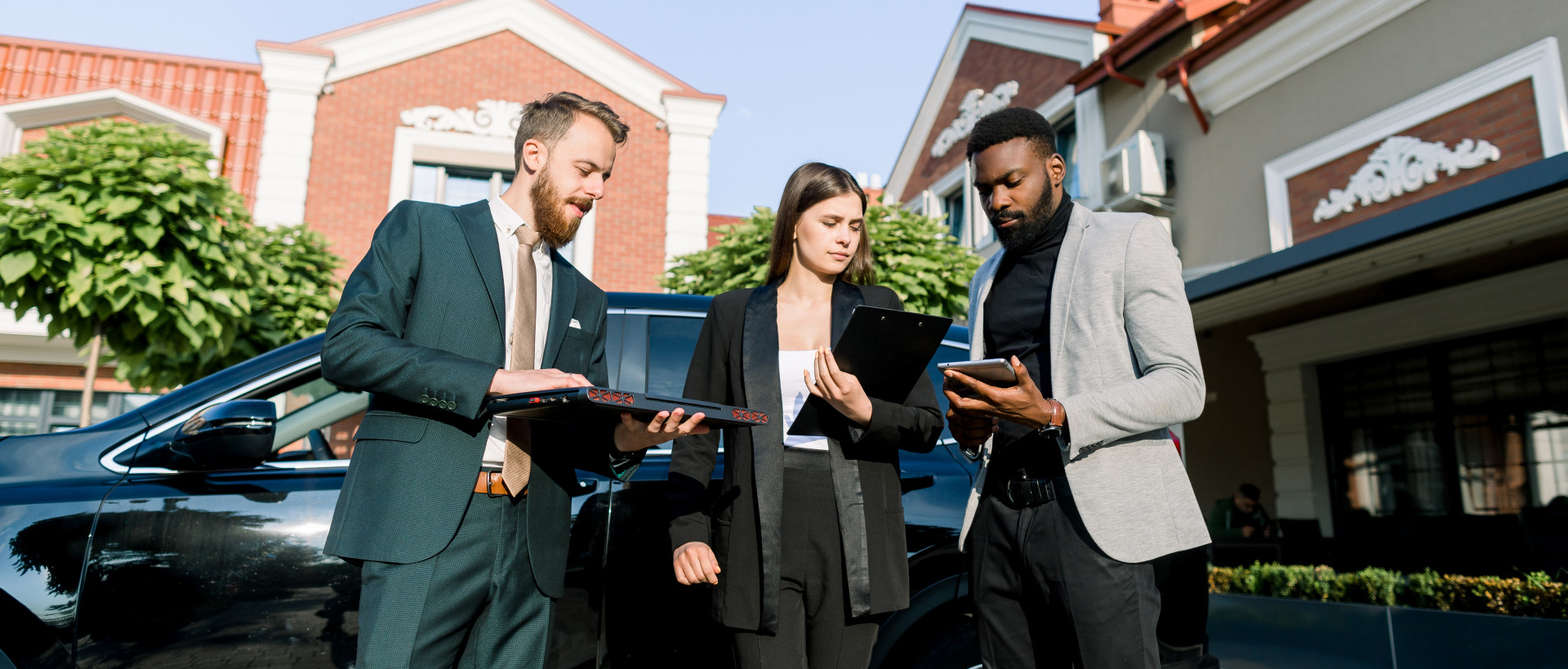 Why luxury custom homes offer best roi